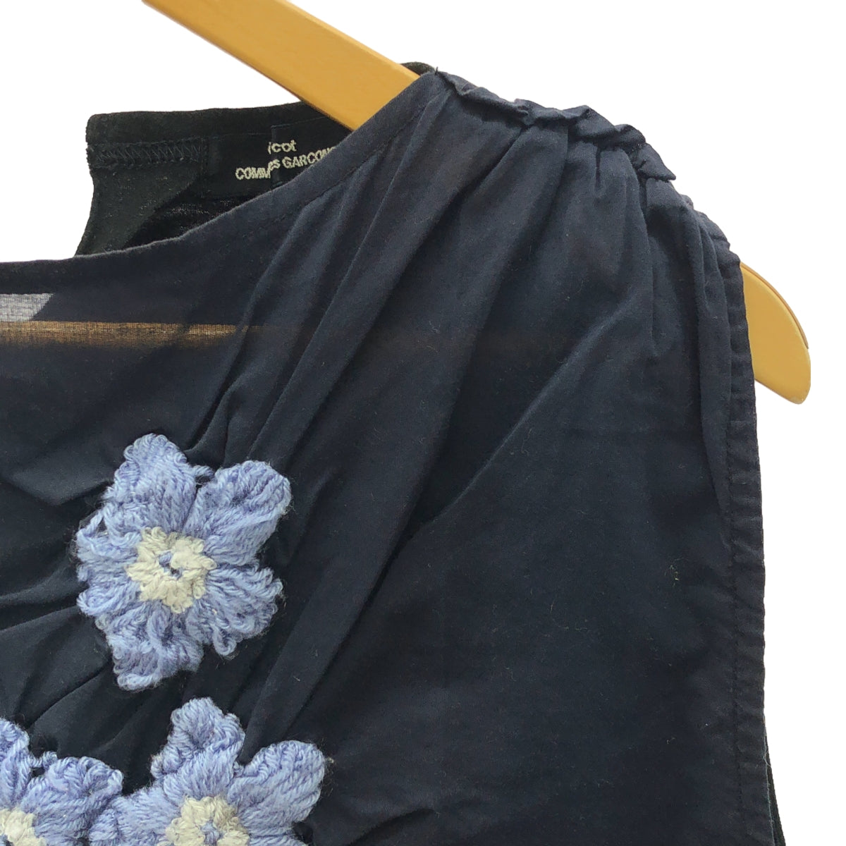 tricot COMME des GARCONS | 2014SS | Flower embroidery sleeveless top | F | Women's