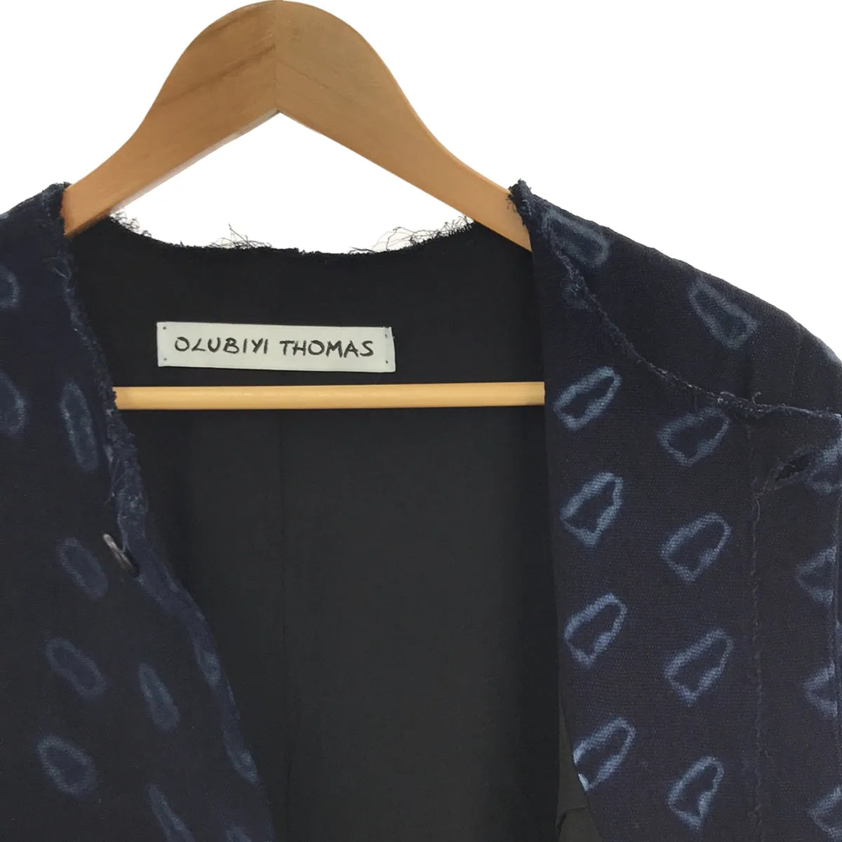 【新品】  OLUBIYI THOMAS / オルヴィトーマス | 2023SS | collarless work jacket 総柄プリント カラーレス ワークジャケット | 2 | インディゴ | メンズ