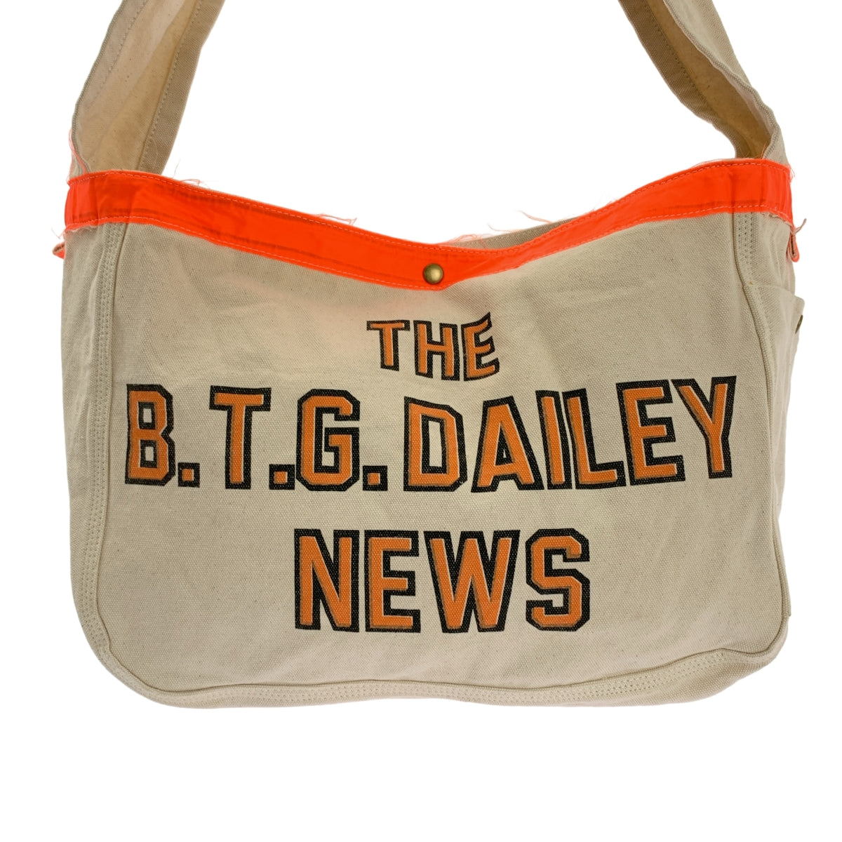 Framework / 프레임 워크 | BETTER THAN GOOD / 캔버스 뉴 스페이퍼 백 |