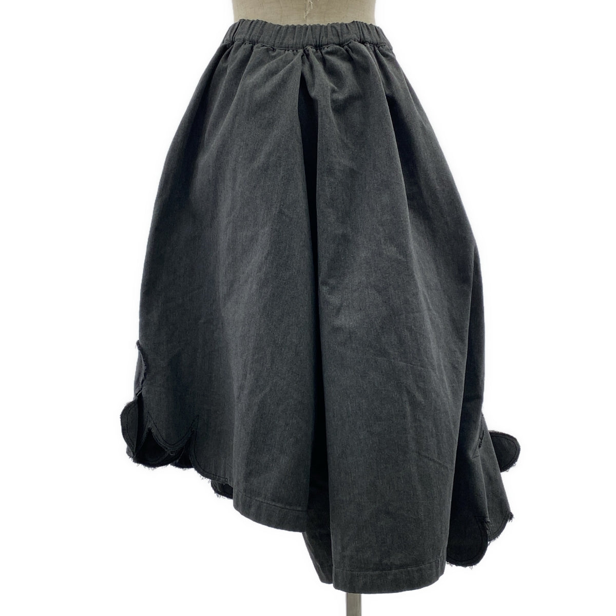 COMME des GARCONS | 2013 秋冬 | 花貼褲裙，休閒裙/褲 | M碼 | 女款