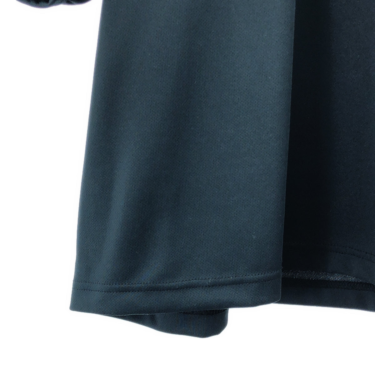 [狀況極佳] COMME des GARÇONS | 2018 春夏系列 | 泡泡袖聚酯 T 卹 | XS 碼 | 黑色 | 女款