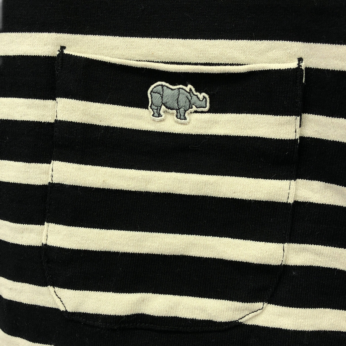 【美品】  scye basics / サイベーシックス | Striped Cotton Jersey T-Shirt  / ワッペン ポケット Tシャツ | 34 | ブラック/オフホワイト | メンズ