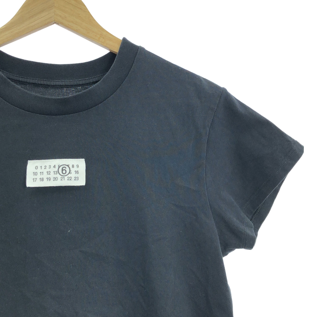 MM6 Maison Margiela / エムエムシックスメゾンマルジェラ | 2024SS | NUMERICロゴ クロップドTシャツ | S | ブラック | レディース