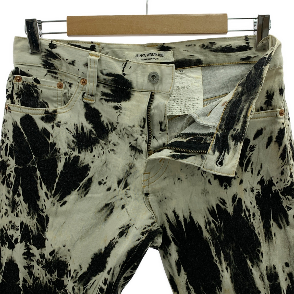 JUNYA WATANABE COMME des GARCONS / 준야와타나베 | 2014SS | 총무늬 로고 가죽 패치 스트레치 팬츠 |