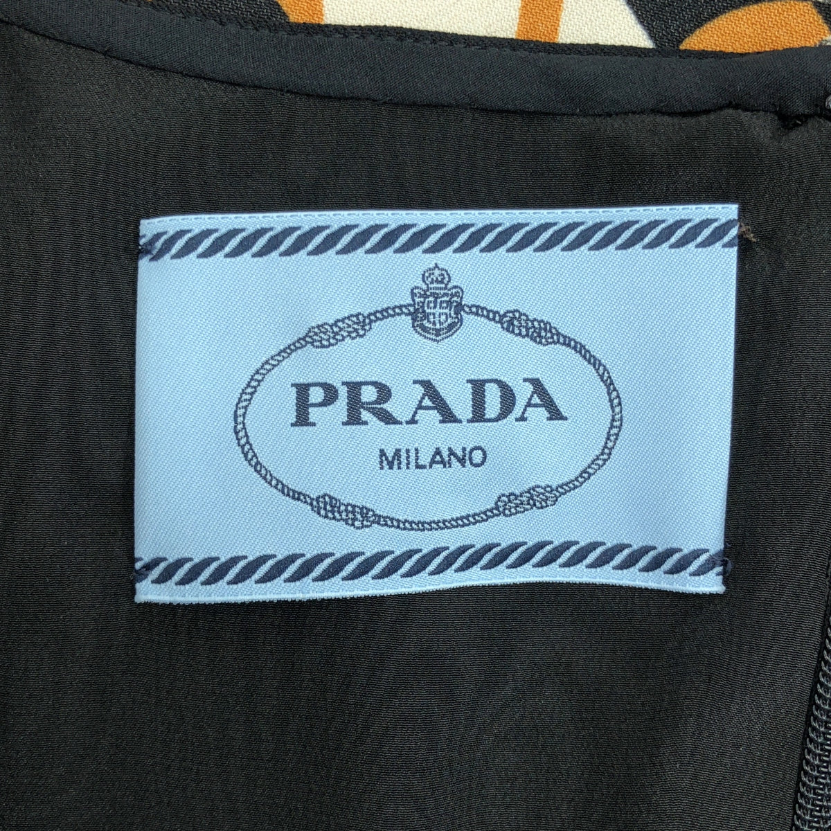 PRADA / 프라다 | 총 무늬 짧은 슬리브 원피스 | 36 | 여성