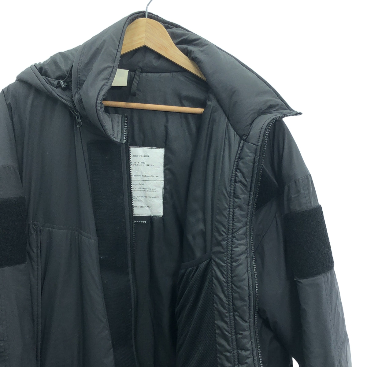 N.HOOLYWOOD / N.Hollywood | × WILD THINGS / Wild Things Primaloft / Primaloft 加厚連帽外套 | 38 | 炭黑色 | 男款