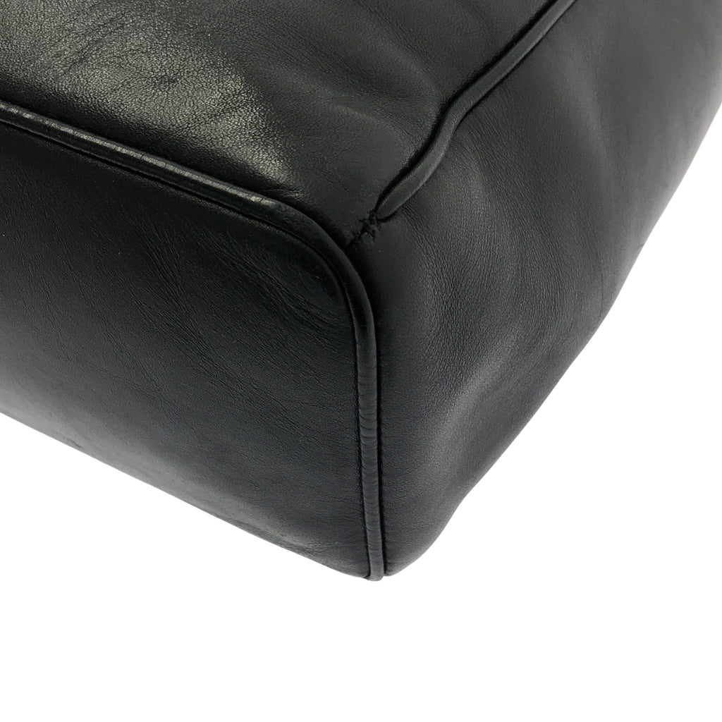 Christian Dior / 기독교 디올 | 가죽 로고 매력 핸드백 / 총 무늬 안감 |