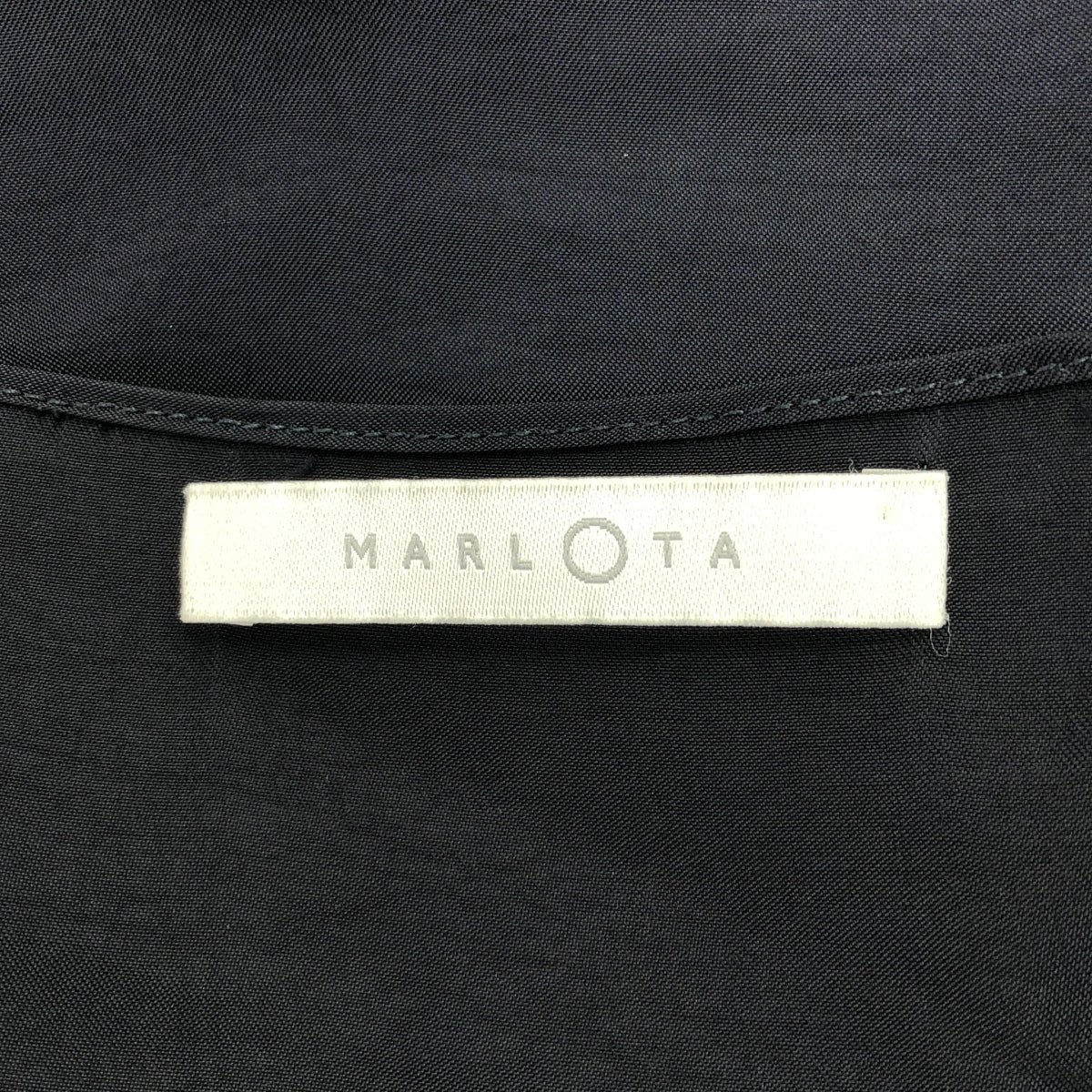 MARLOTA / マルロタ | レーヨン タック デザイン ワンピース | 38 | ネイビー | レディース