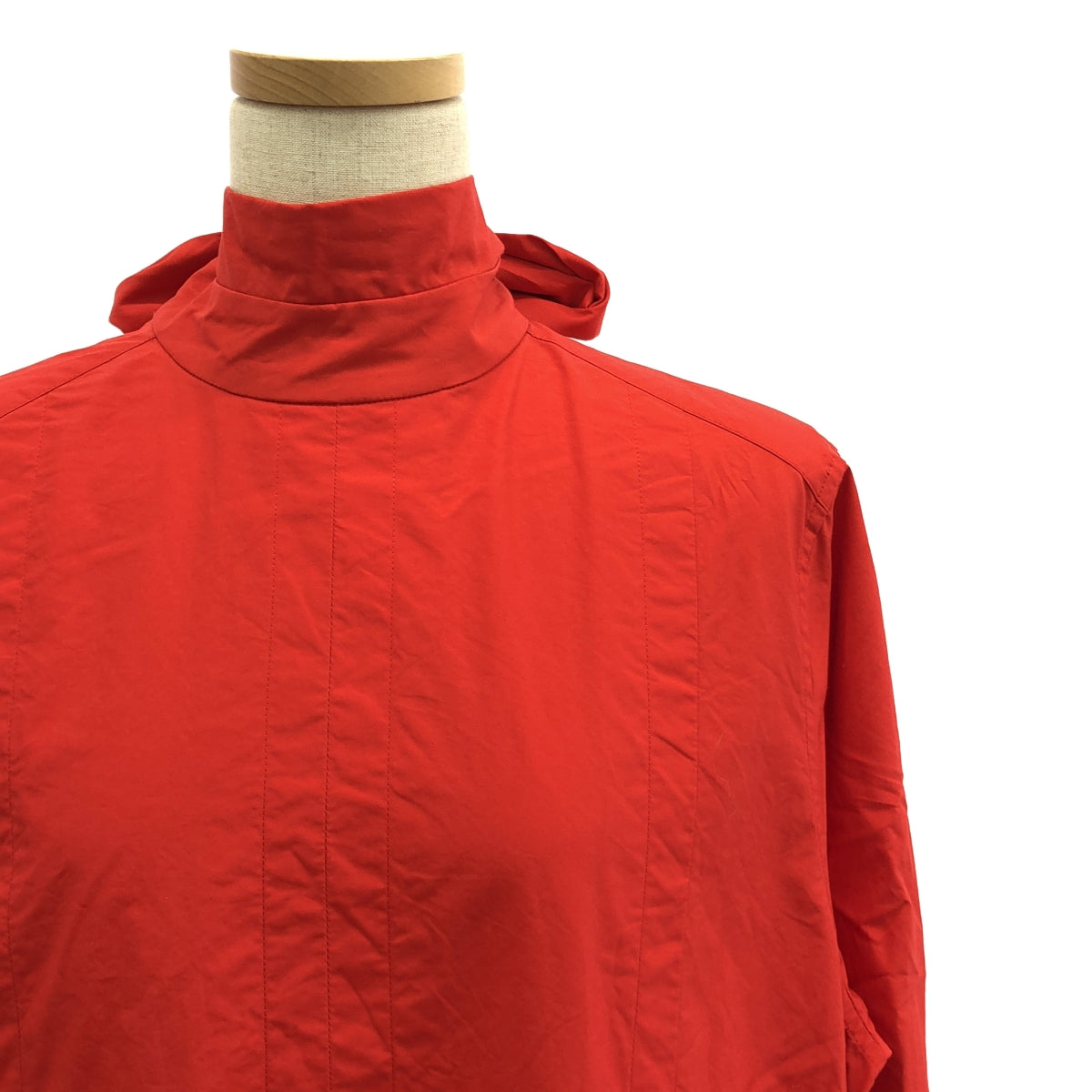 佐佐木悟 / 佐佐木悟 | 2023 秋冬 |蝴蝶結領帶洋裝 | 2 |紅色 |女性的