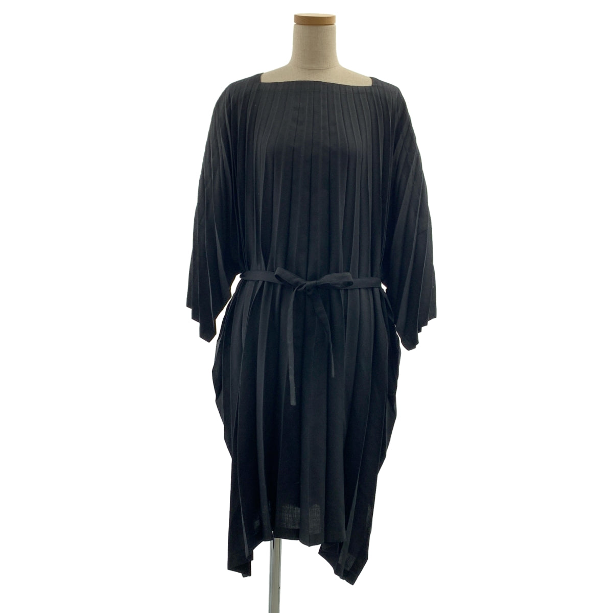 me ISSEY MIYAKE / ミーイッセイミヤケ | スクエアネック プリーツ プルオーバー ワンピース |