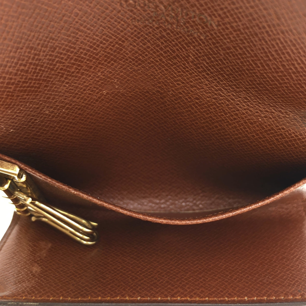 Louis Vuitton / ルイヴィトン | M69517 / レザー モノグラム キーケース / ユニセックス | ブラウン | メンズ