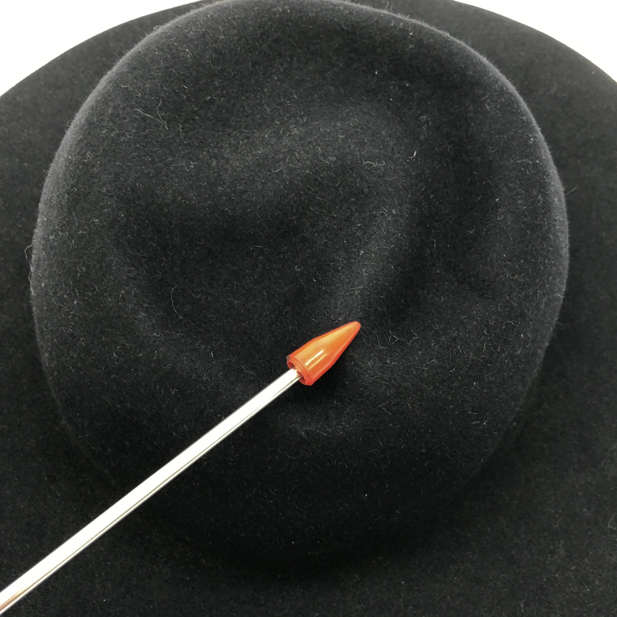 nonnative / nonnative | × comesandgoes hat | 2 | Other