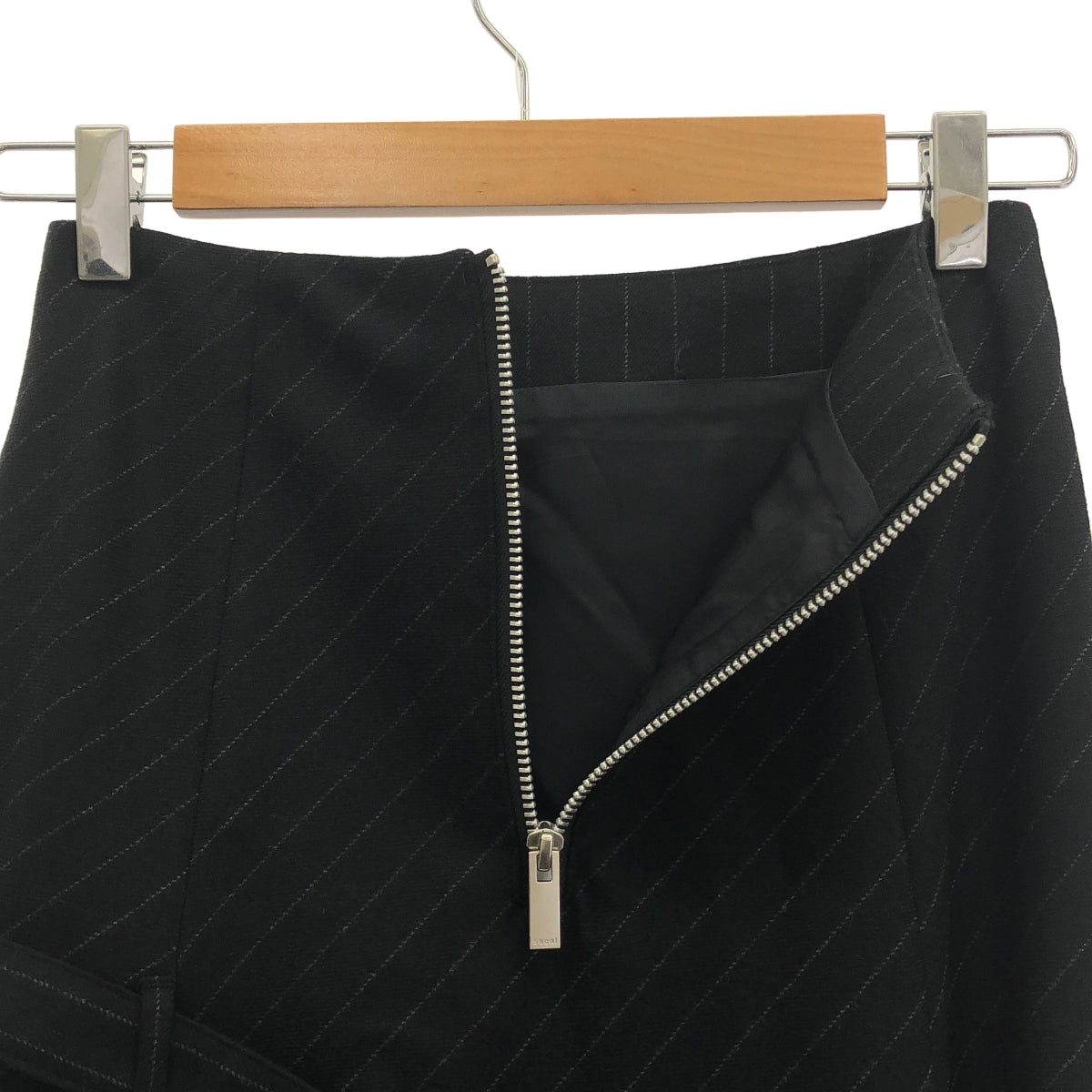 sacai | 2023 秋冬 | 粉筆條紋吊帶裙 | S碼 | 女款
