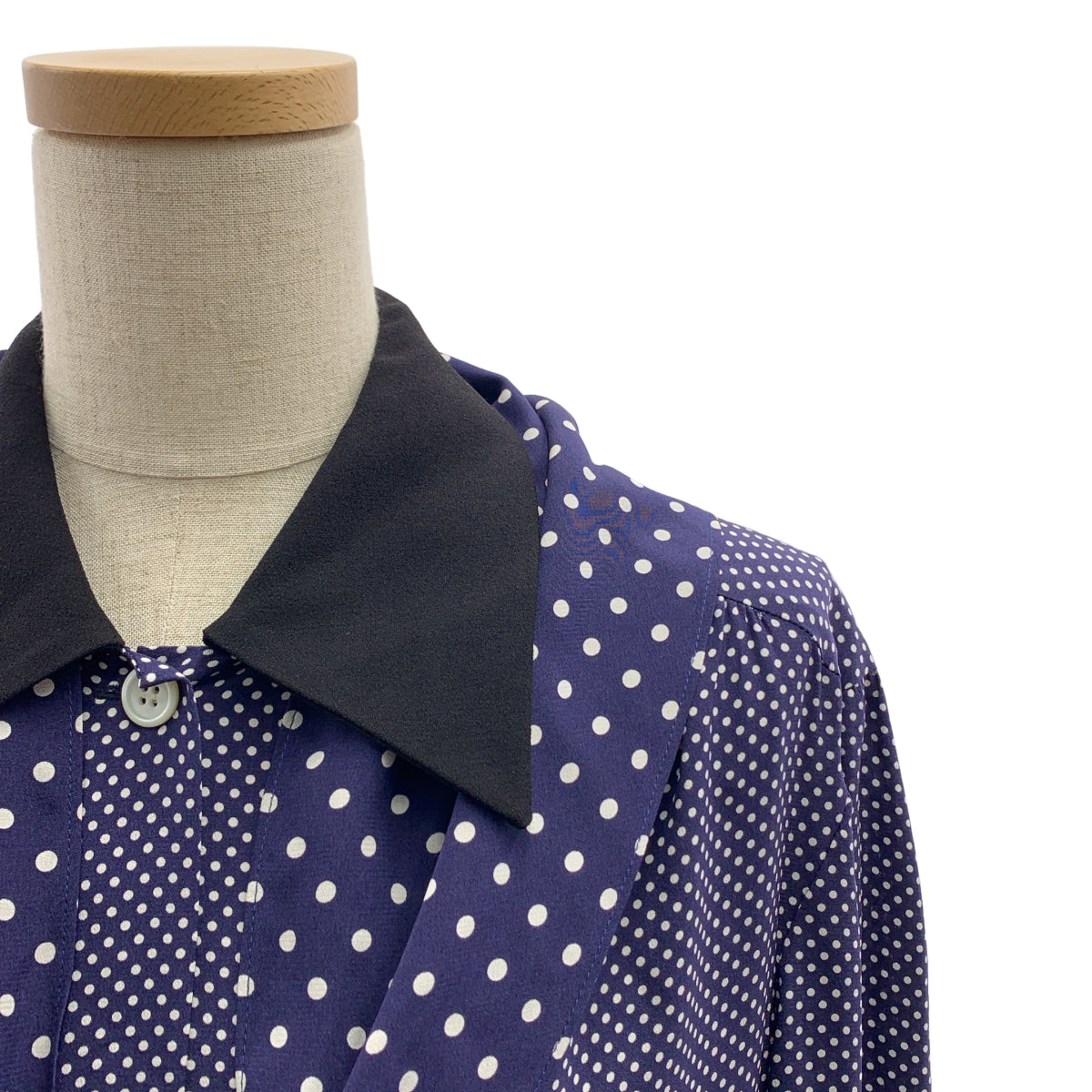 [狀況極佳] Miu Miu | 真絲拼接波點圍巾領褶襯衫裙 | 40碼 | 海軍藍/白色 | 女款