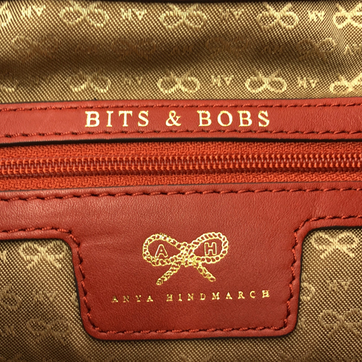 Anya Hindmarch | BITS &amp; BOBS 皮革旋扣單肩包 |