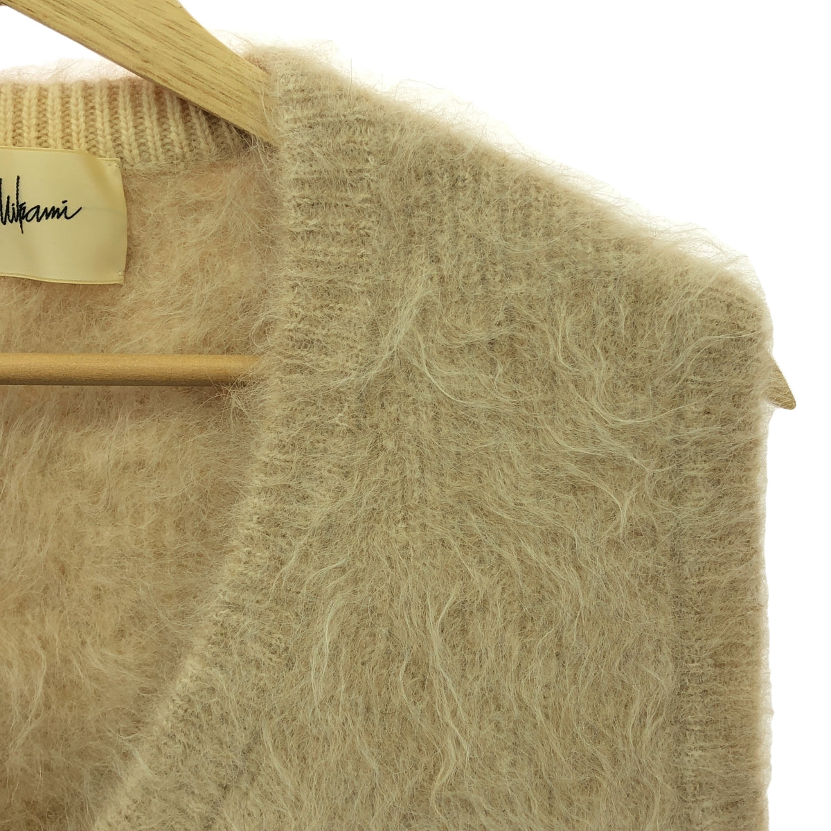 [品相良好] JUN MIKAMI | 毛茸茸羊駝毛V領針織背心 | 米色 | 女款