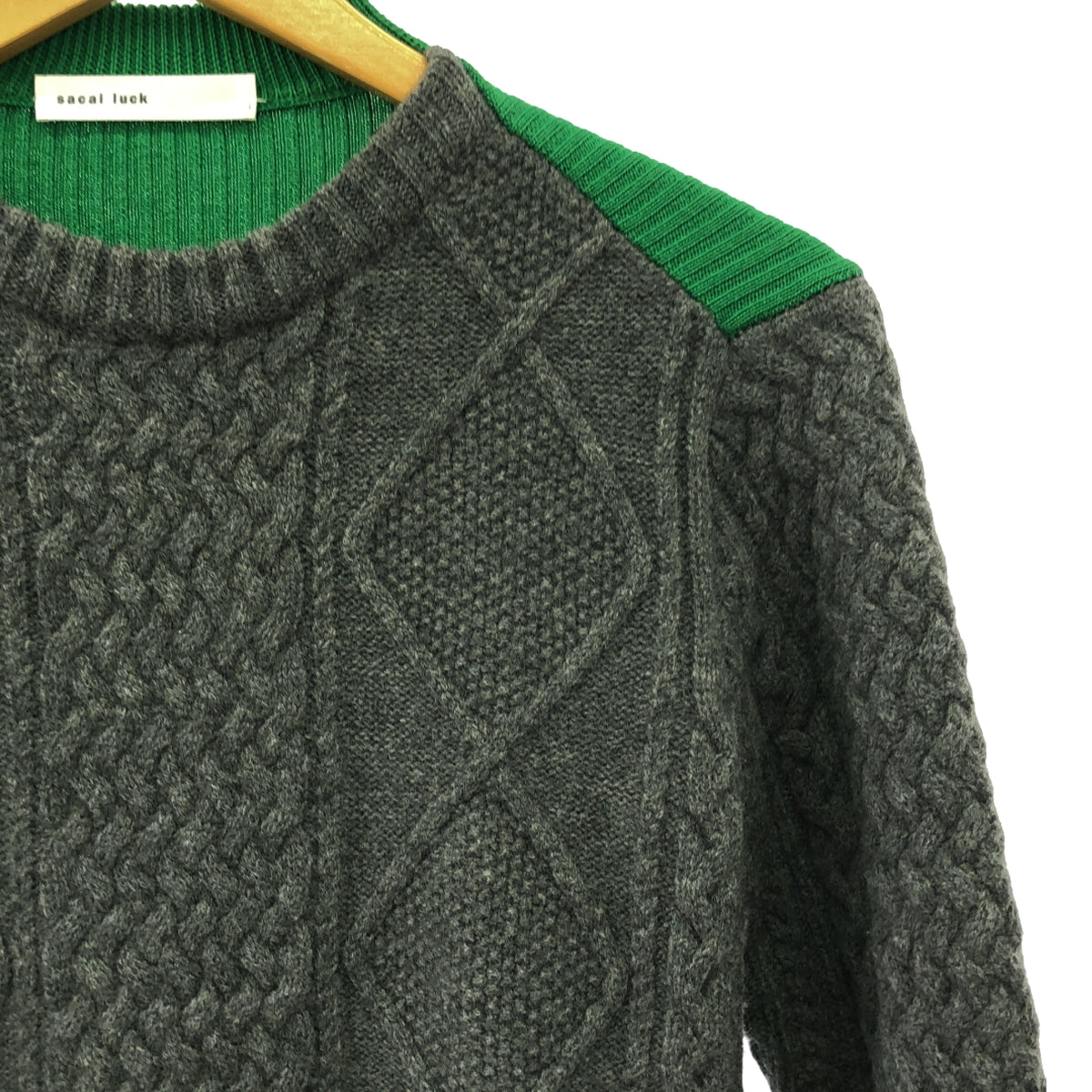 sacai luck | Wool cable knit with back panel | 1 | Gray/Green | Women's
