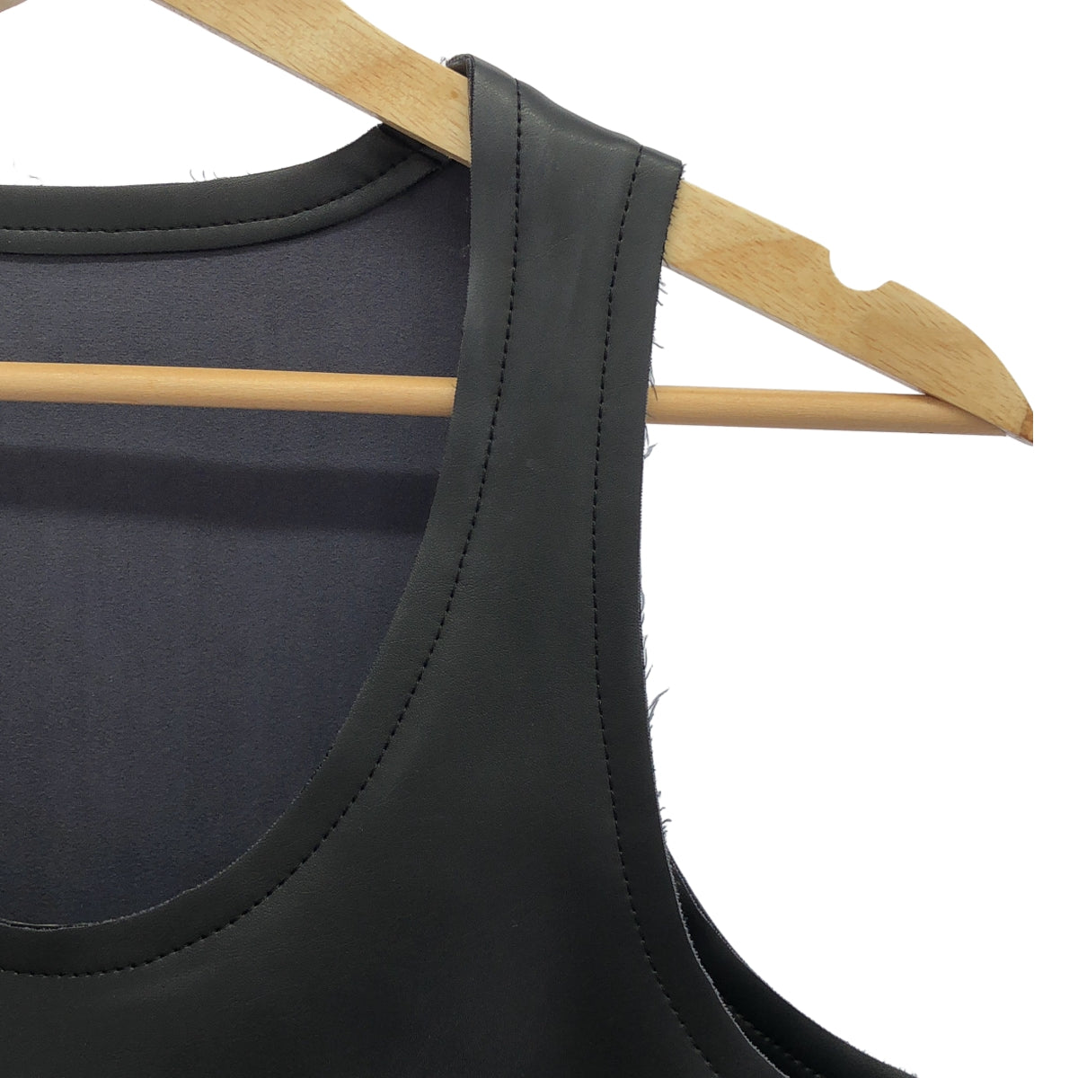 COMME des GARCONS / コムデギャルソン | 2024AW | Faux Leather Tank Top フェイクレザー タンクトップ | XS | ブラック | レディース