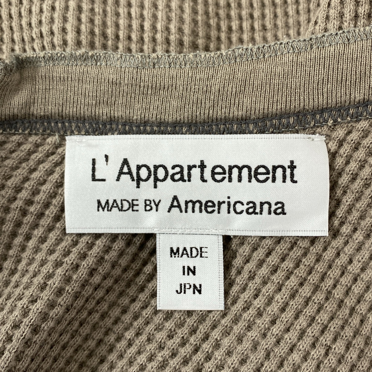 L'Appartement / 아파르트몬 | × Americana / 아메리카나 백헨리 써멀 오버 컷소우 | F |