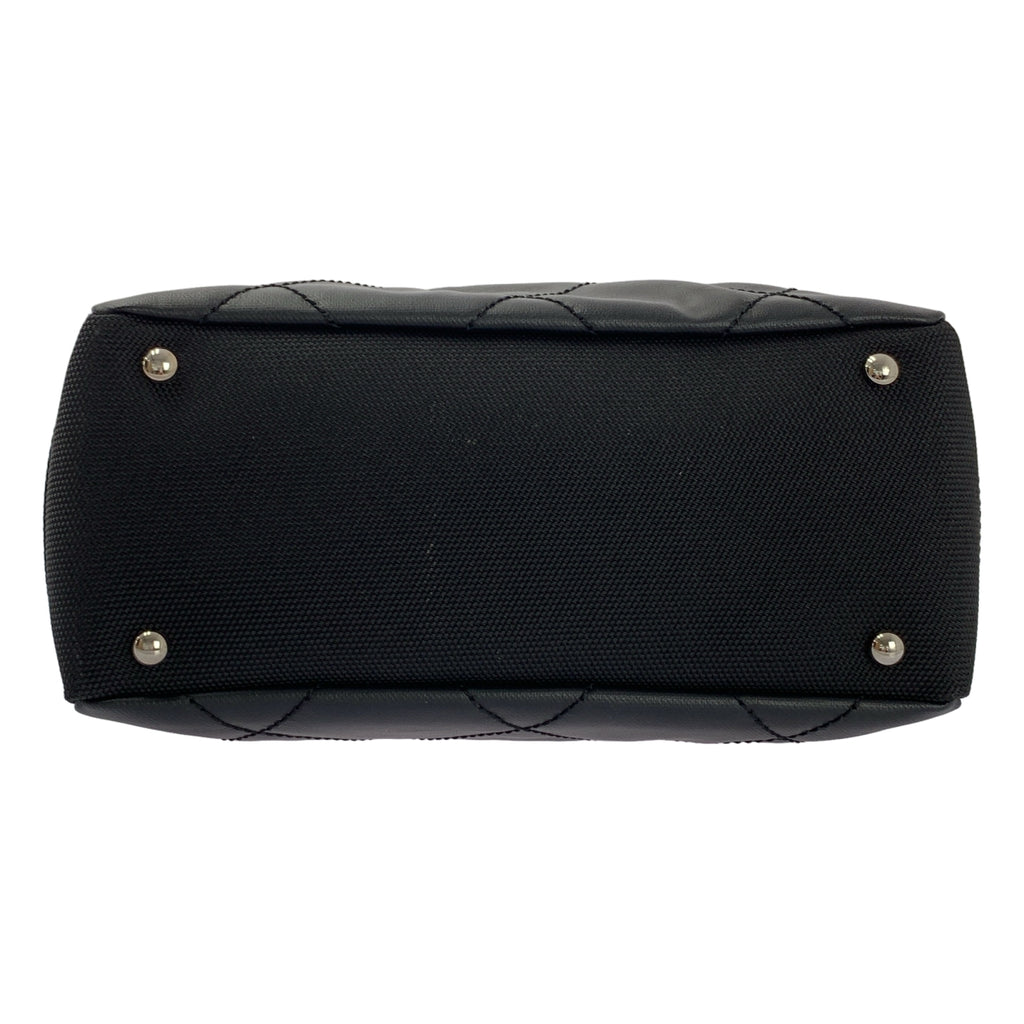 CHANEL / 샤넬 | 파리 비아 비트 PM 코코 마크 PVC 가죽 토트 백 |