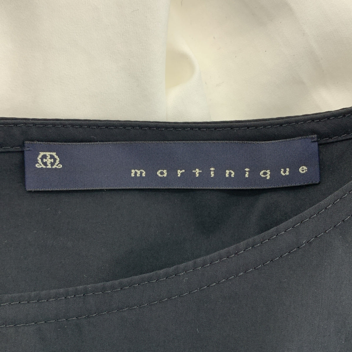 martinique / 마르티니크 | 2025AW | 타자기 바이 컬러 민소매 롱 원피스 |