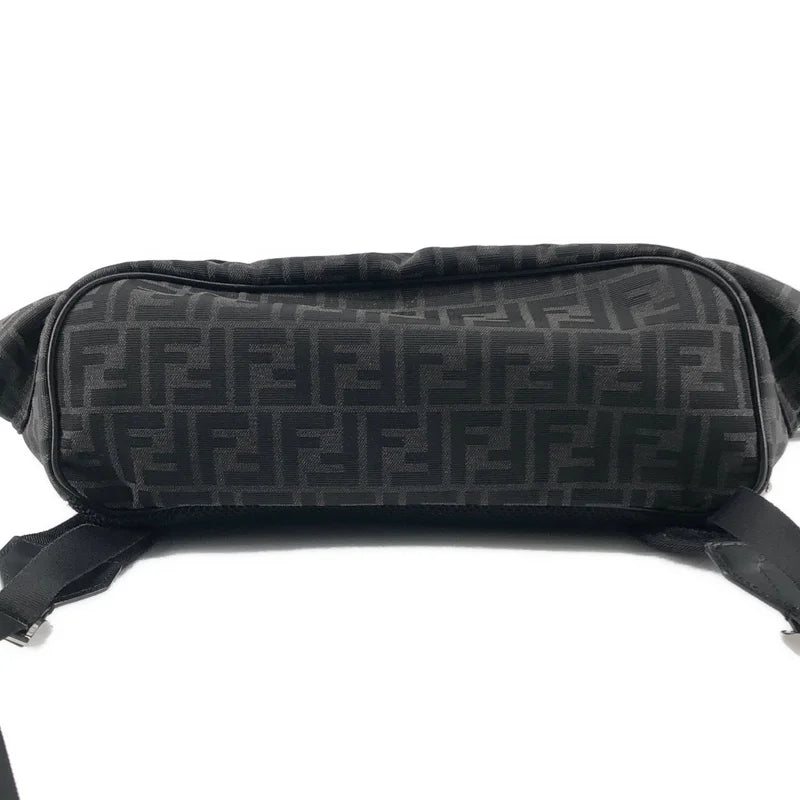 FENDI / フェンディ | FFジャガード ストライク ミディアム バックパック |