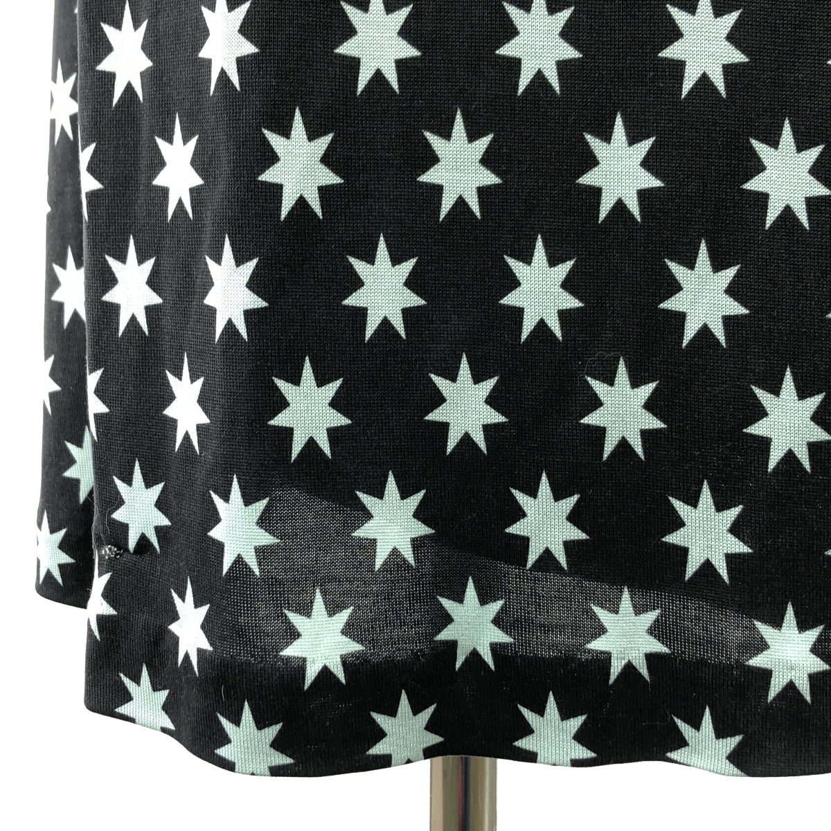 DIANE VON FURSTENBERG / ダイアンフォンファステンバーグ | TAURUS / スター総柄 シルク ラップワンピース | 8 | ブラック / ライトブルー | レディース