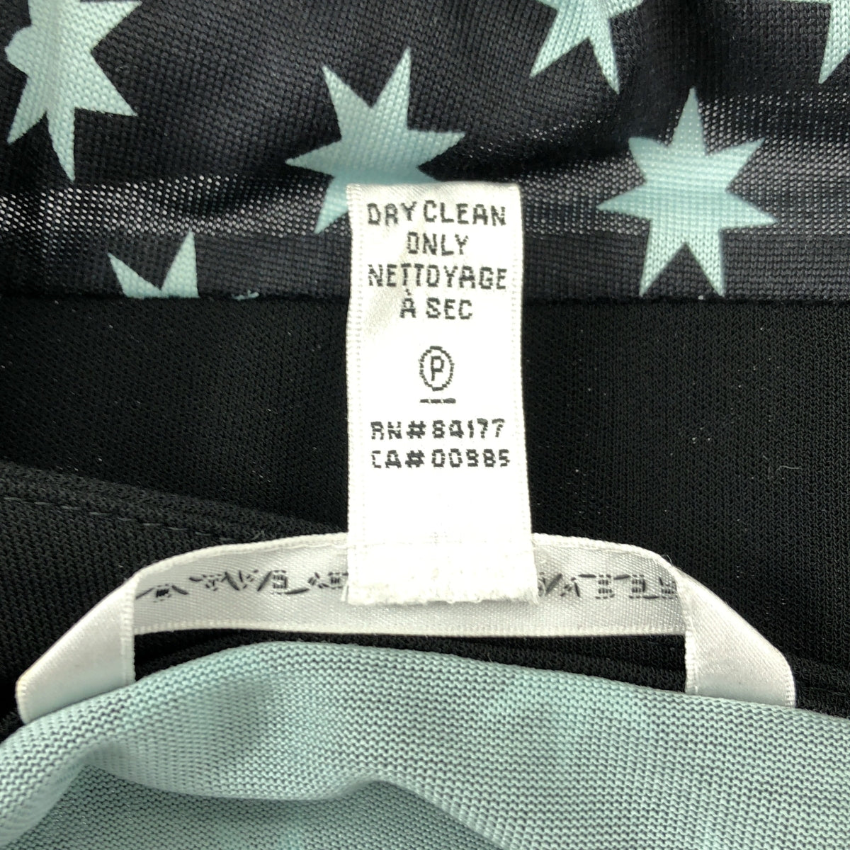 黛安馮芙絲汀寶 | 金牛座 | 星星印花絲質裹身裙 | 8 碼 | 黑色/淺藍色 | 女款