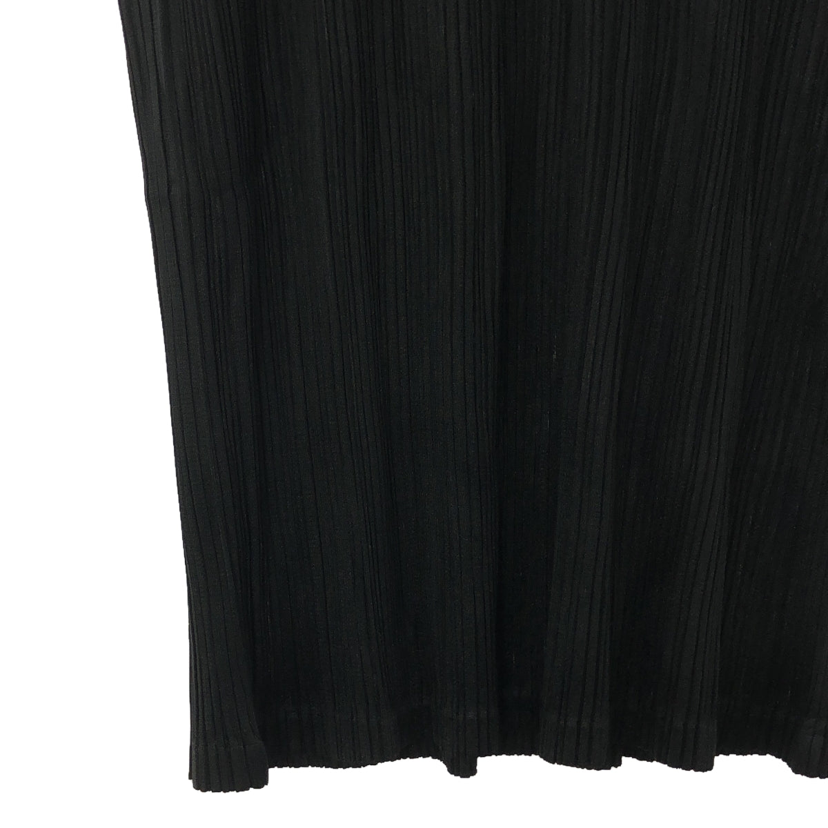 PLEATS PLEASE ISSEY MIYAKE | Pleated crew neck dress | 4 | Black | Women's