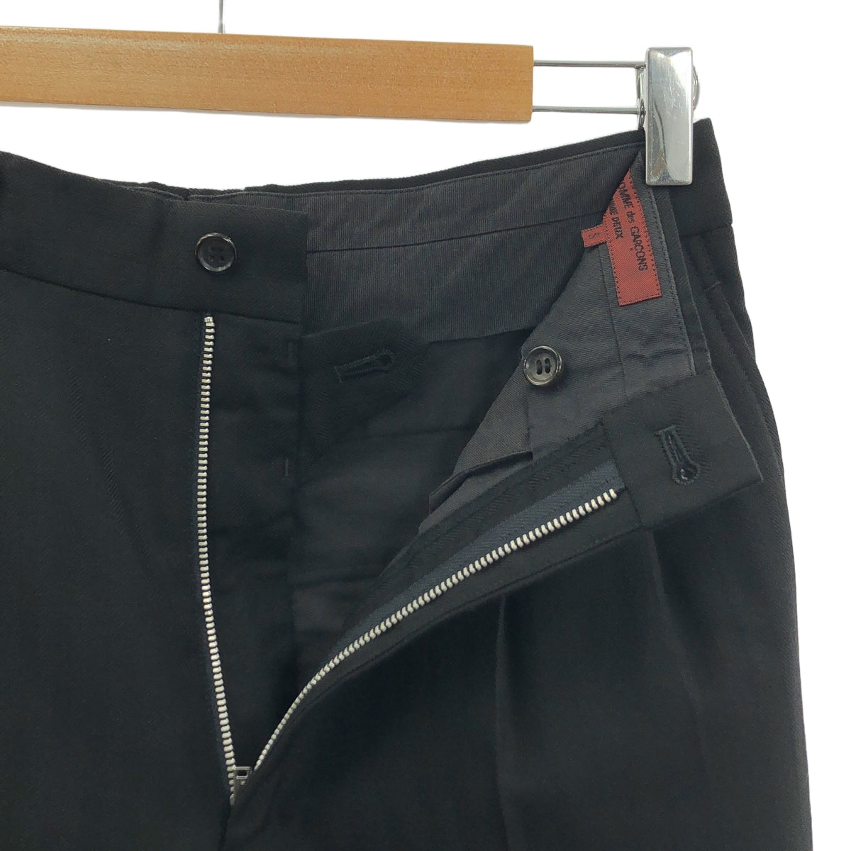 [狀況良好] COMME des GARCONS HOMME DEUX | 人字紋 2B 修身夾克 全襯裡 / 雙褶休閒褲 | S | 黑色 | 男款