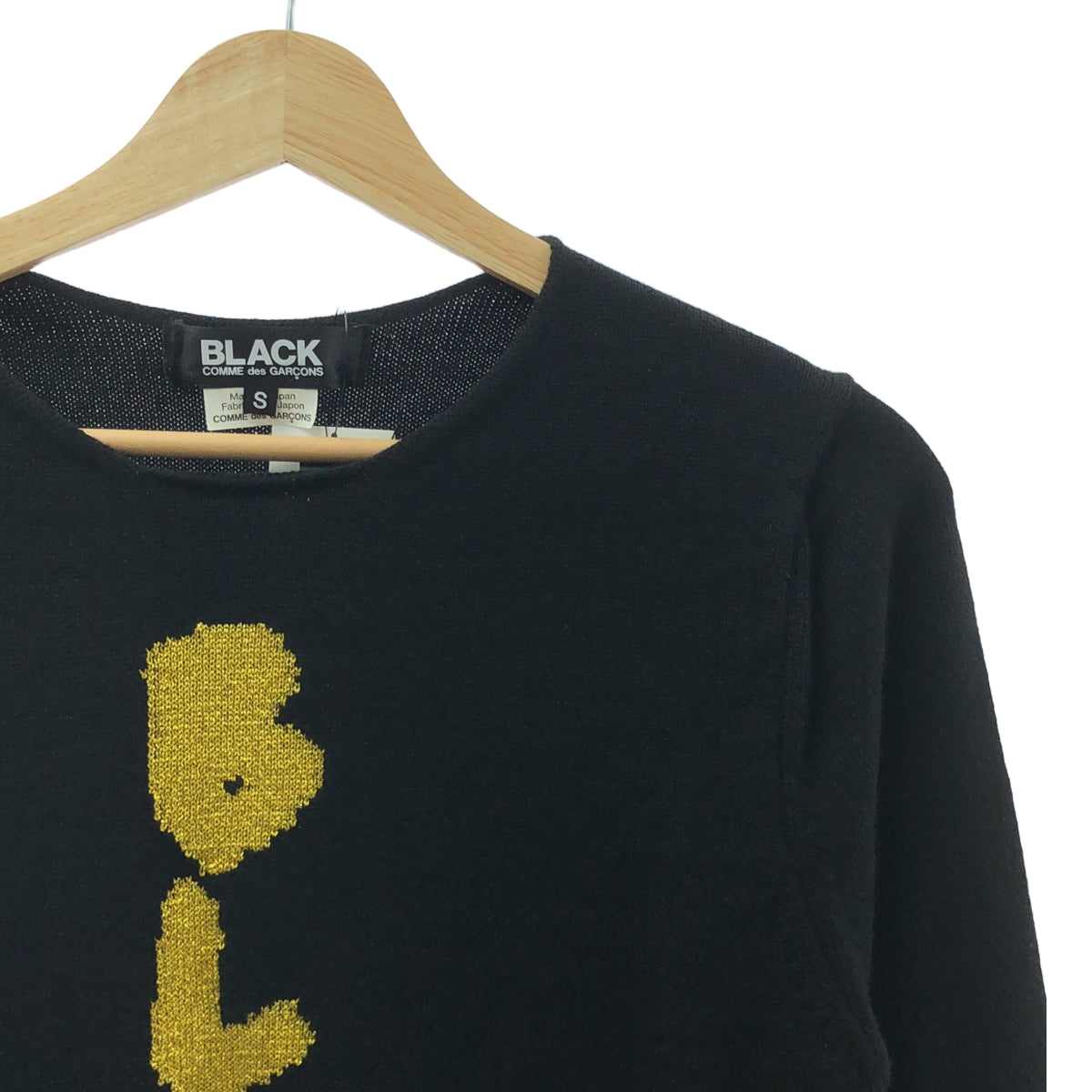 【新品】  BLACK COMME des GARCONS / ブラックコムデギャルソン | 2019SS / AD2018 | ゴールドロゴ ウール混 長袖 ニット | S | ブラック / ゴールド | レディース