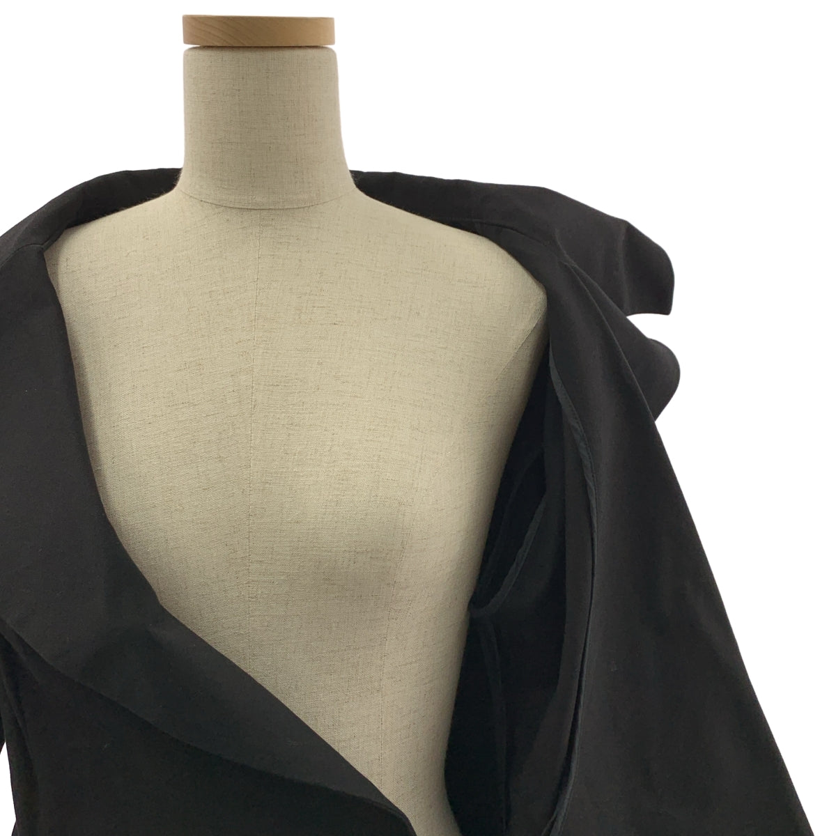 山本耀司 FEMME | 2003 春夏系列 | 高領裹身洋裝/毛邊長裙/外套 | 1 | 女裝