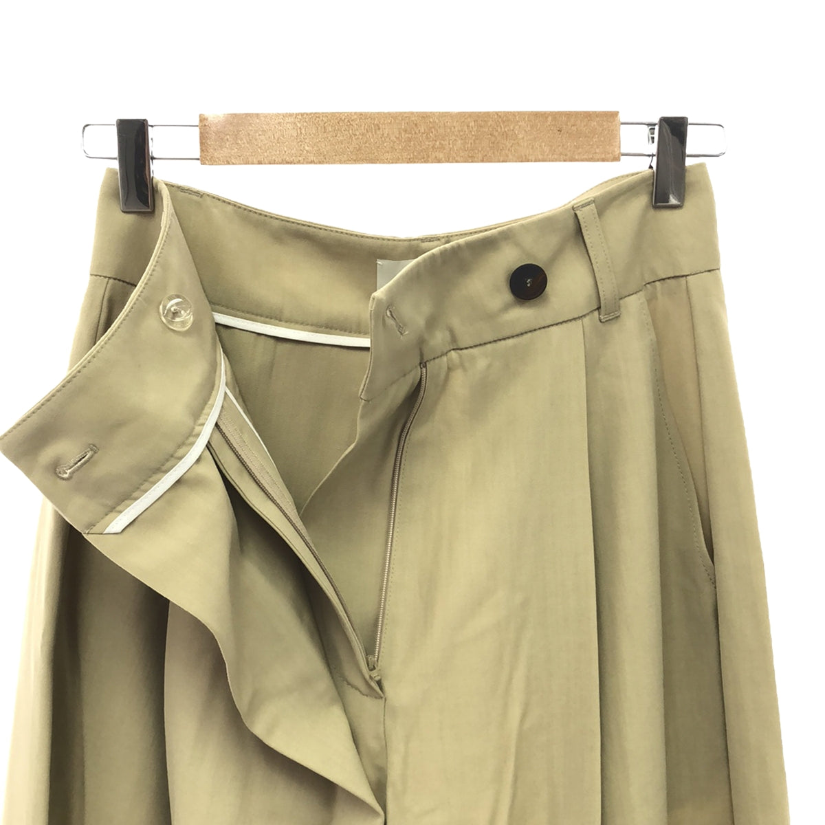 【美品】  Studio Nicholson / スタジオニコルソン | PEACHED COTTON TWILL WRAP PANTS / タック テーパード ワイドスラックス パンツ | 0 | ベージュ | レディース