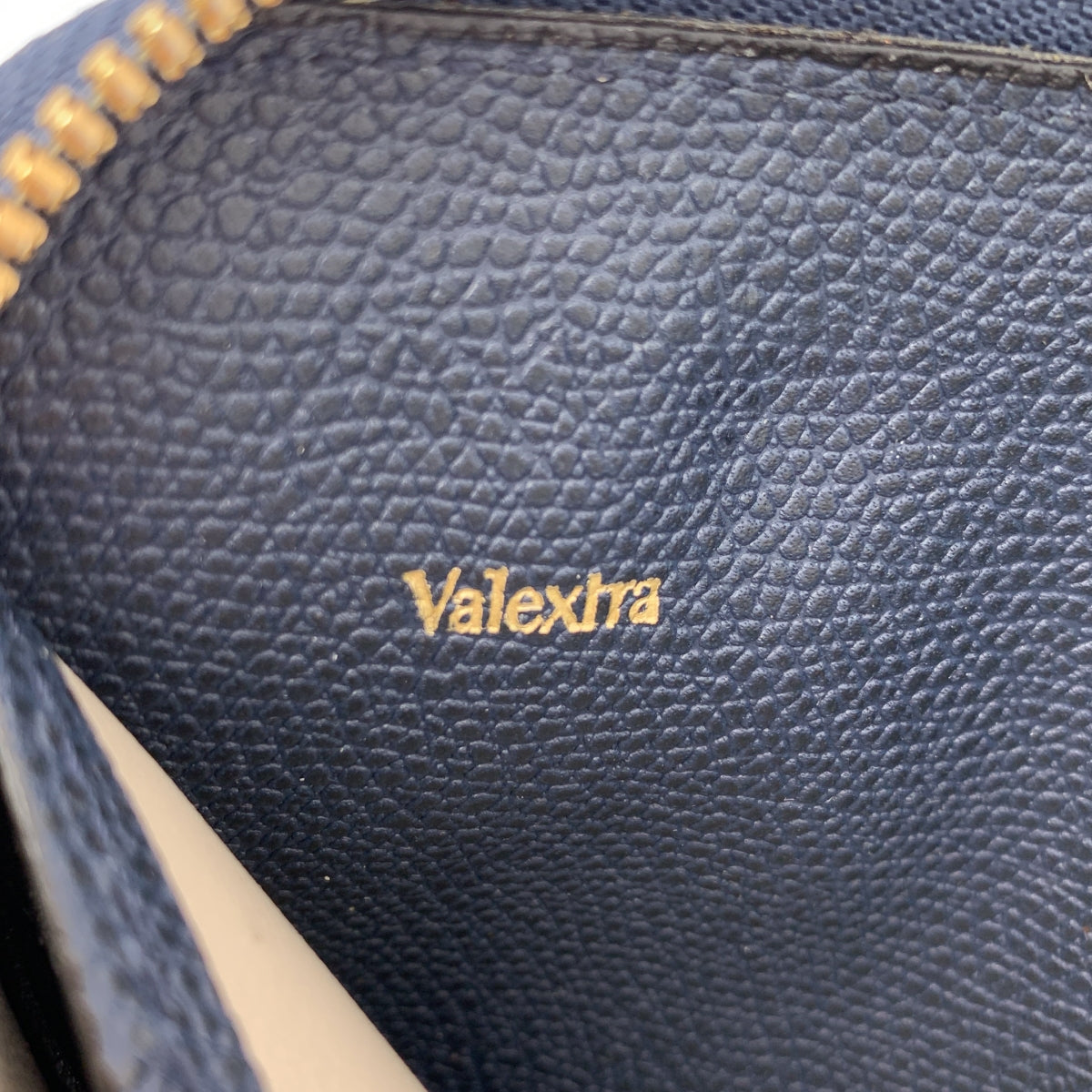 Valextra / ヴァレクストラ | レザー ロゴ ラウンドファスナー ウォレット 長財布 | ダークネイビー | レディース