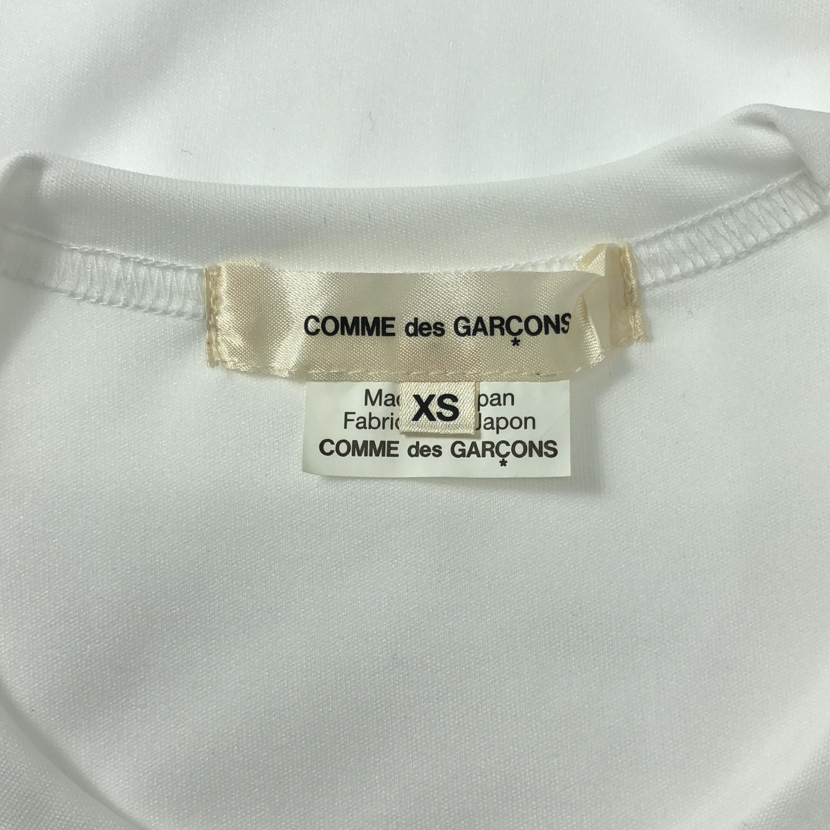 [類似新品] COMME des GARÇONS | 2020 秋冬系列 | 褶皺荷葉邊泡泡袖聚酯T卹 | XS碼 | 白色 | 女款