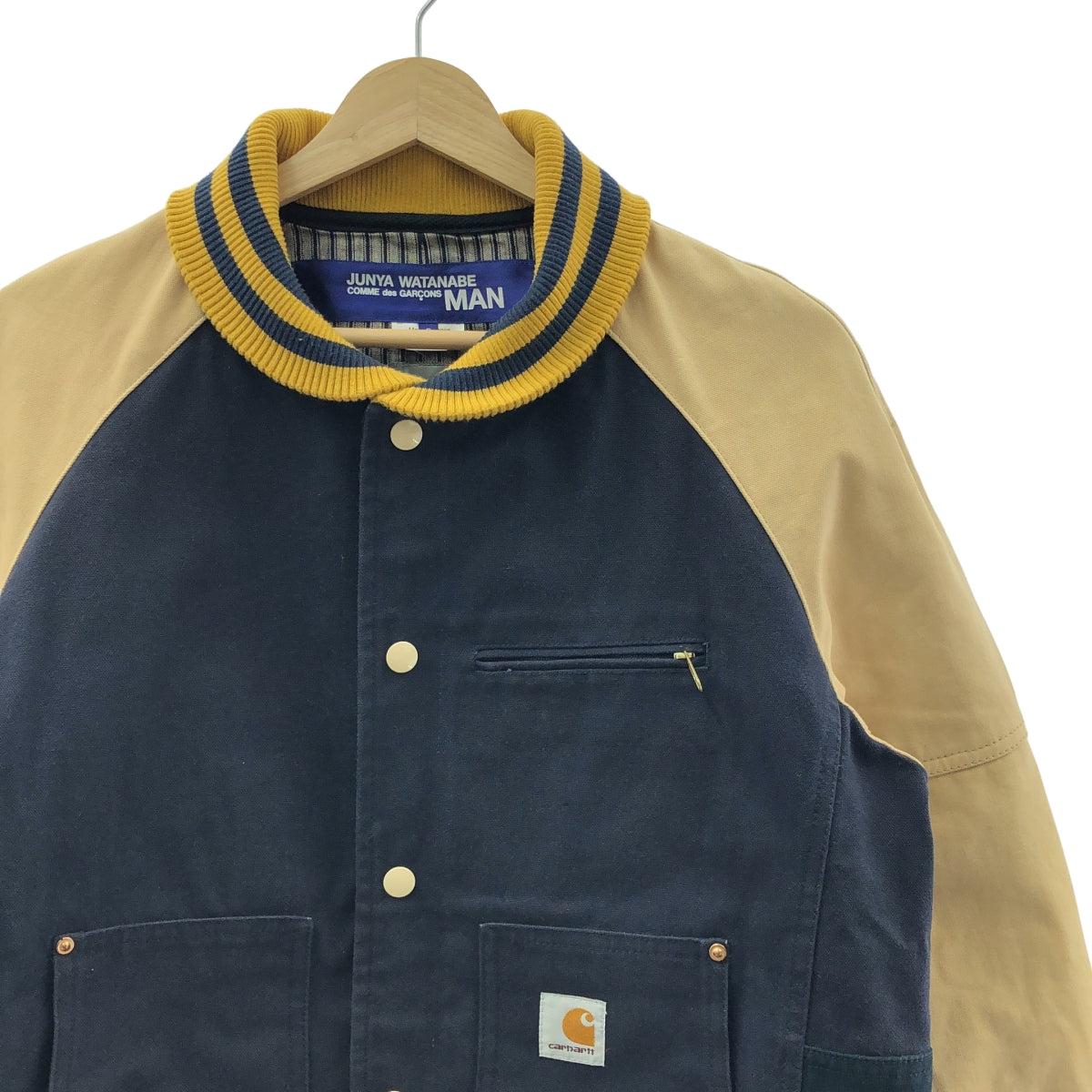 JUNYA WATANABE COMME des GARCONS MAN / ジュンヤワタナベコムデギャルソンマン | 2018SS | ×CARHARTT カーハート / ダック バーシティ ジャケット スタジャン | S | ネイビー / ベージュ | メンズ