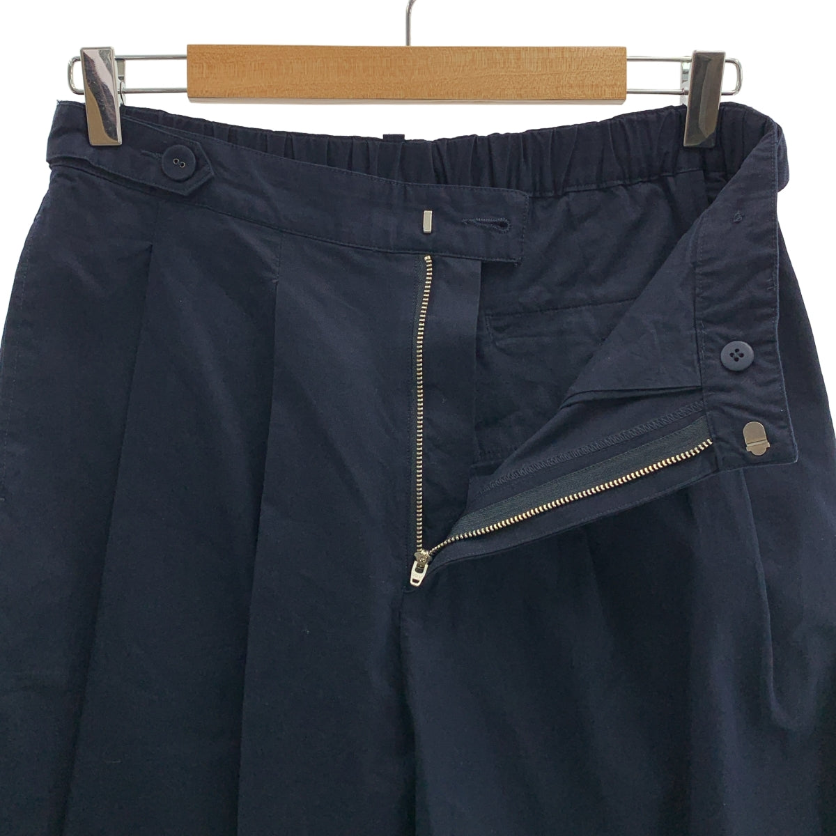 KURASHI&Trips PUBLISHING / 北欧暮らしの道具店 | 春いちボトム 2タック テーパードパンツ | F | レディース