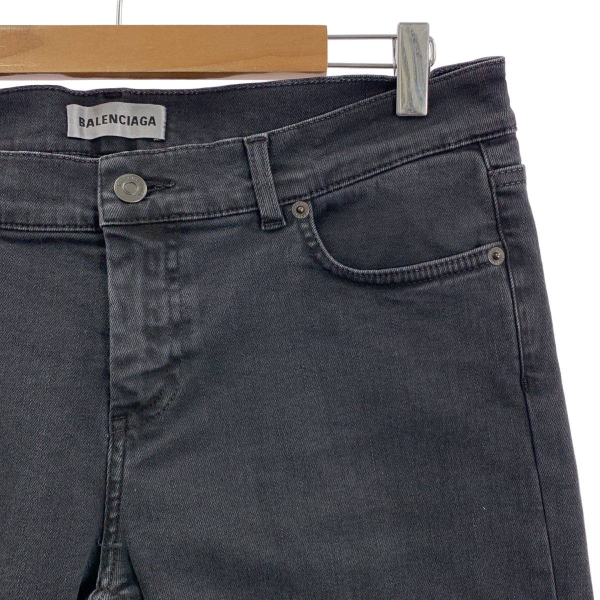 [狀況極佳] BALENCIAGA | 彈性緊身牛仔褲 | 尺寸 42 | 炭灰色 | 女款