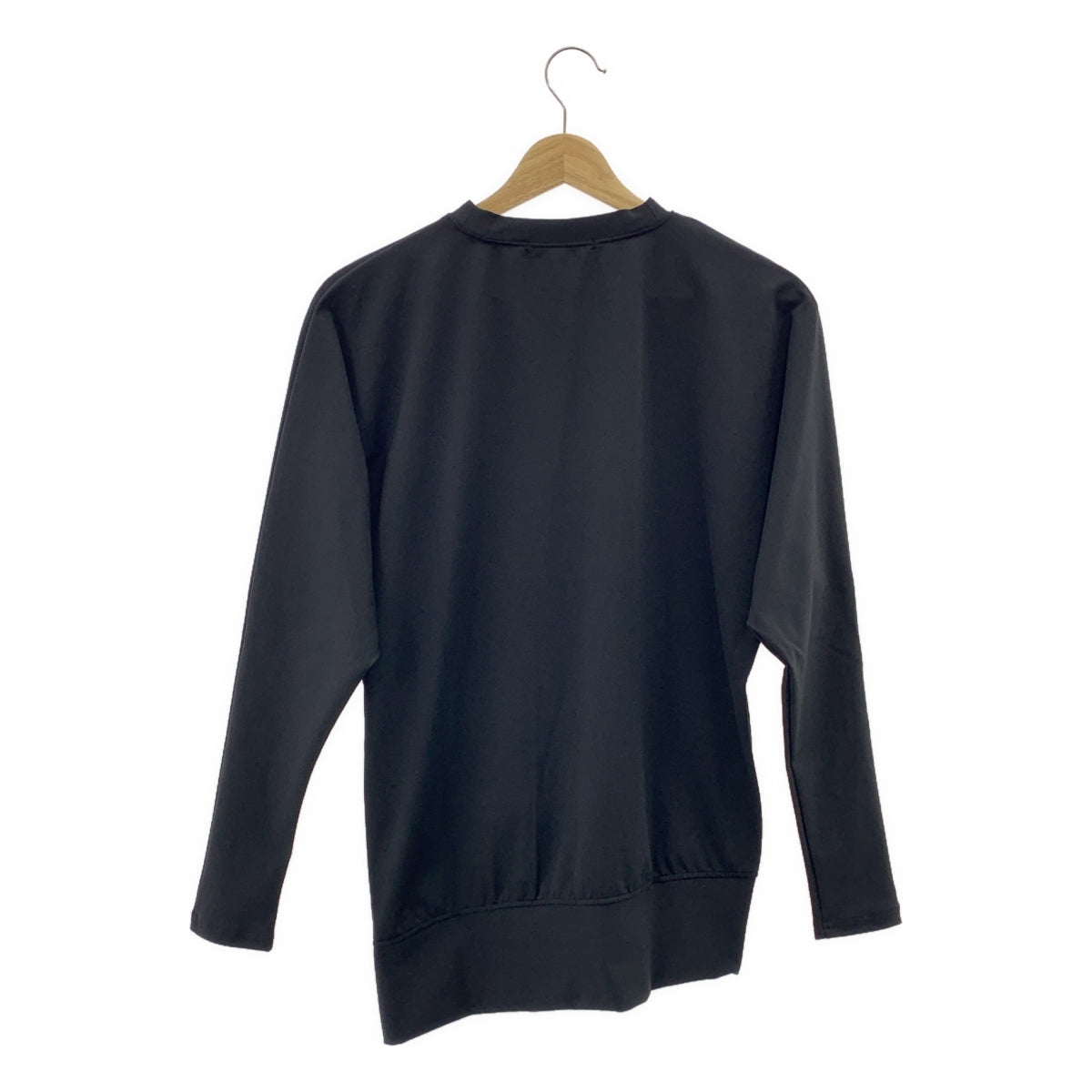 [狀況極佳] LOHEN | 2023 春夏 | 不對稱套頭衫 | F 號 | 黑色 | 女款