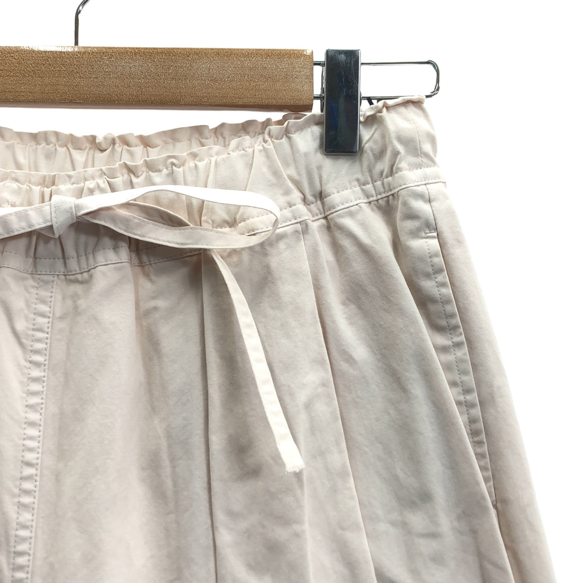 [狀況良好] GRACE CONTINENTAL |棉質抽繩褶皺寬褲 |尺寸 36 |自然 |女性的