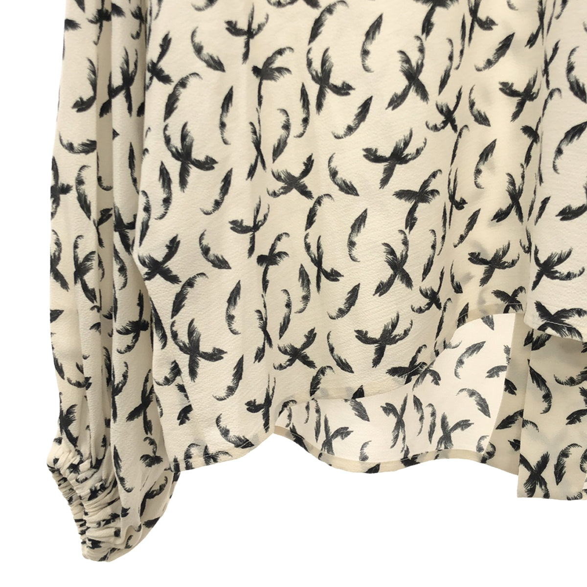 AERON | Feather print pullover blouse | Size 34 | Women's