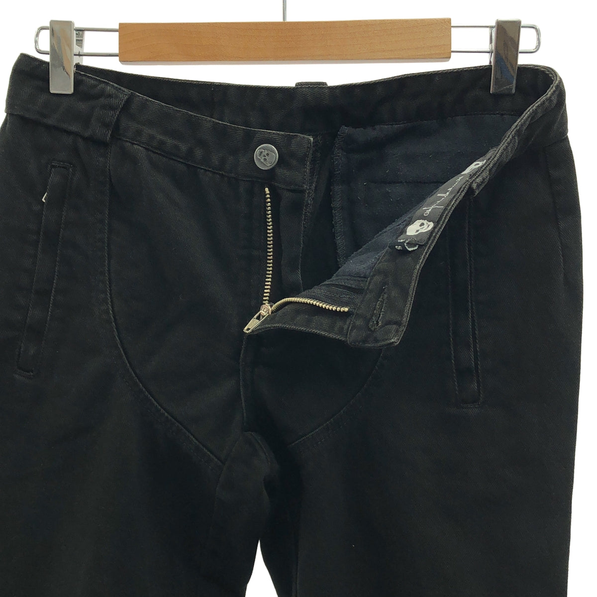 HERCHCOVITCH ALEXANDRE / ヘルコビッチ アレキサンドレ | 裾ジップスリット スカルボタン スキニーパンツ | 38 | ブラック | メンズ