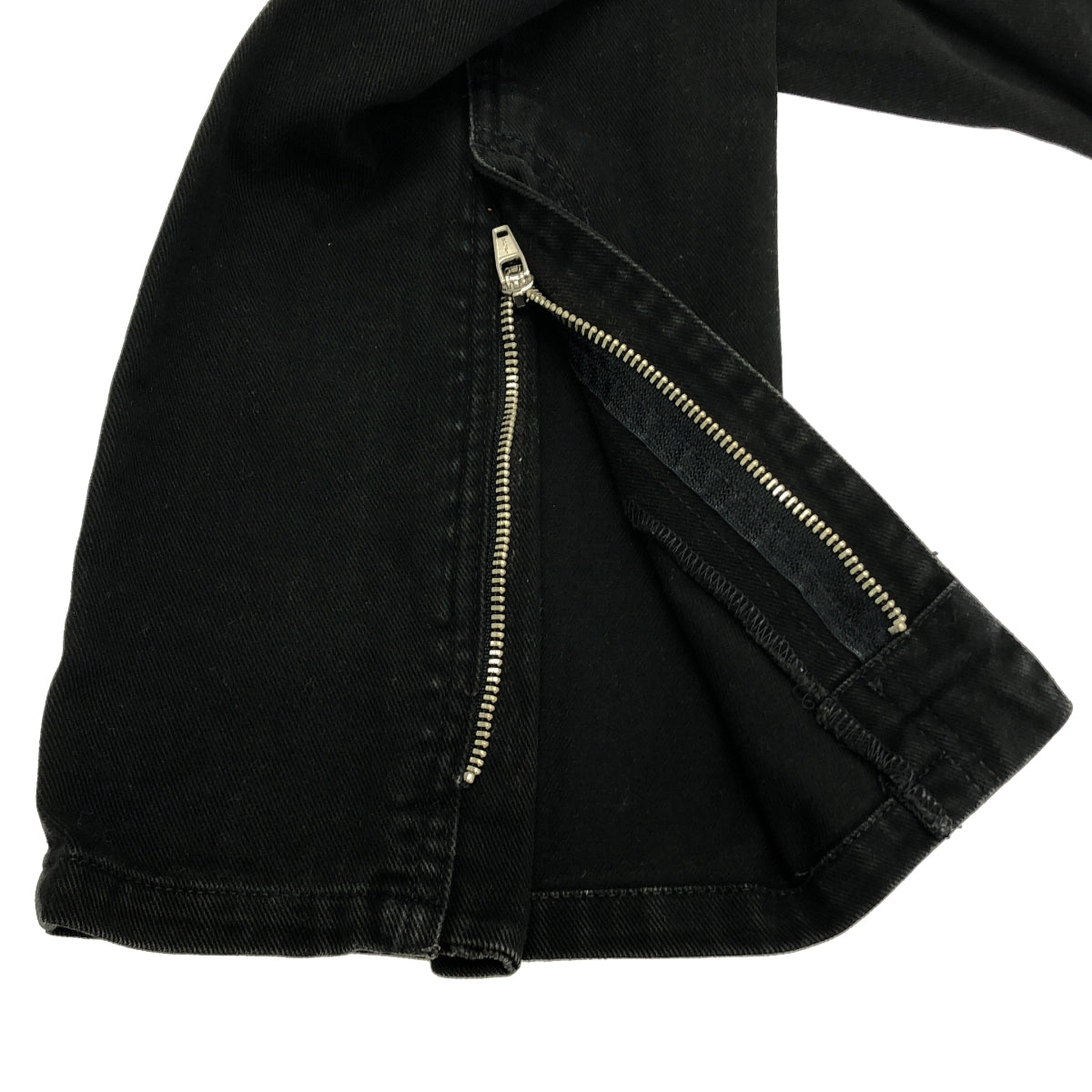 HERCHCOVITCH ALEXANDRE / ヘルコビッチ アレキサンドレ | 裾ジップスリット スカルボタン スキニーパンツ | 38 | ブラック | メンズ