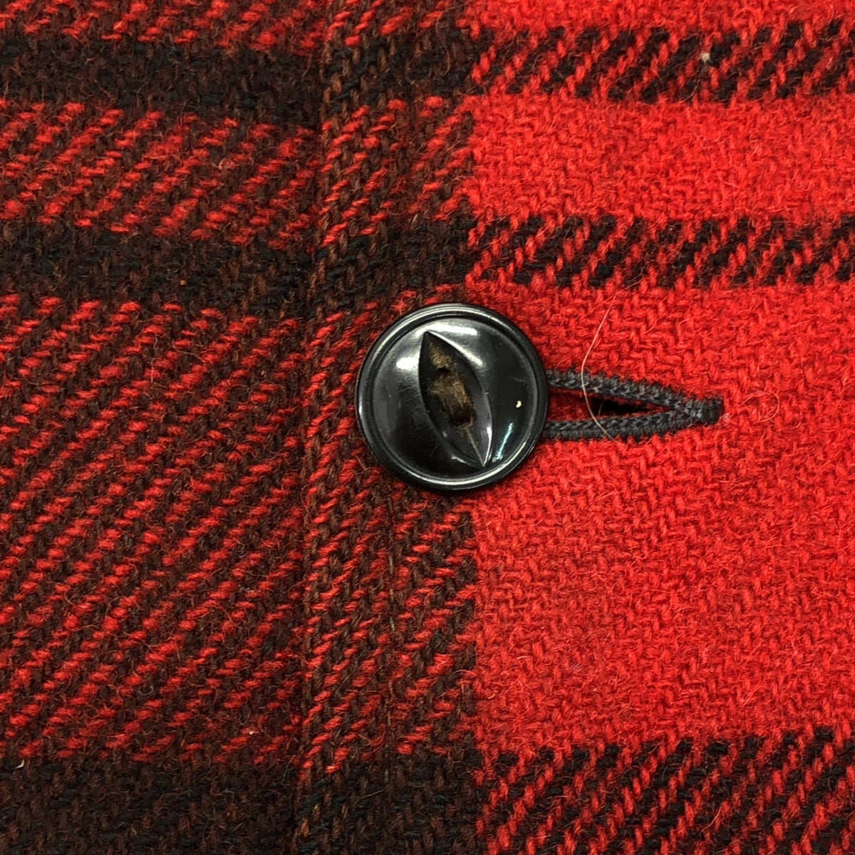 CHIPPEWA | 1940 年代復古格紋羊毛夾克，配貓眼扣 | 紅色/黑色 | 男款