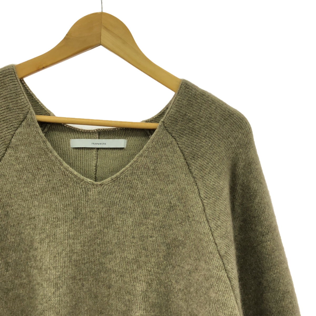 框架 |毛皮紗粘合V領套頭衫 | F |米色 |女性的