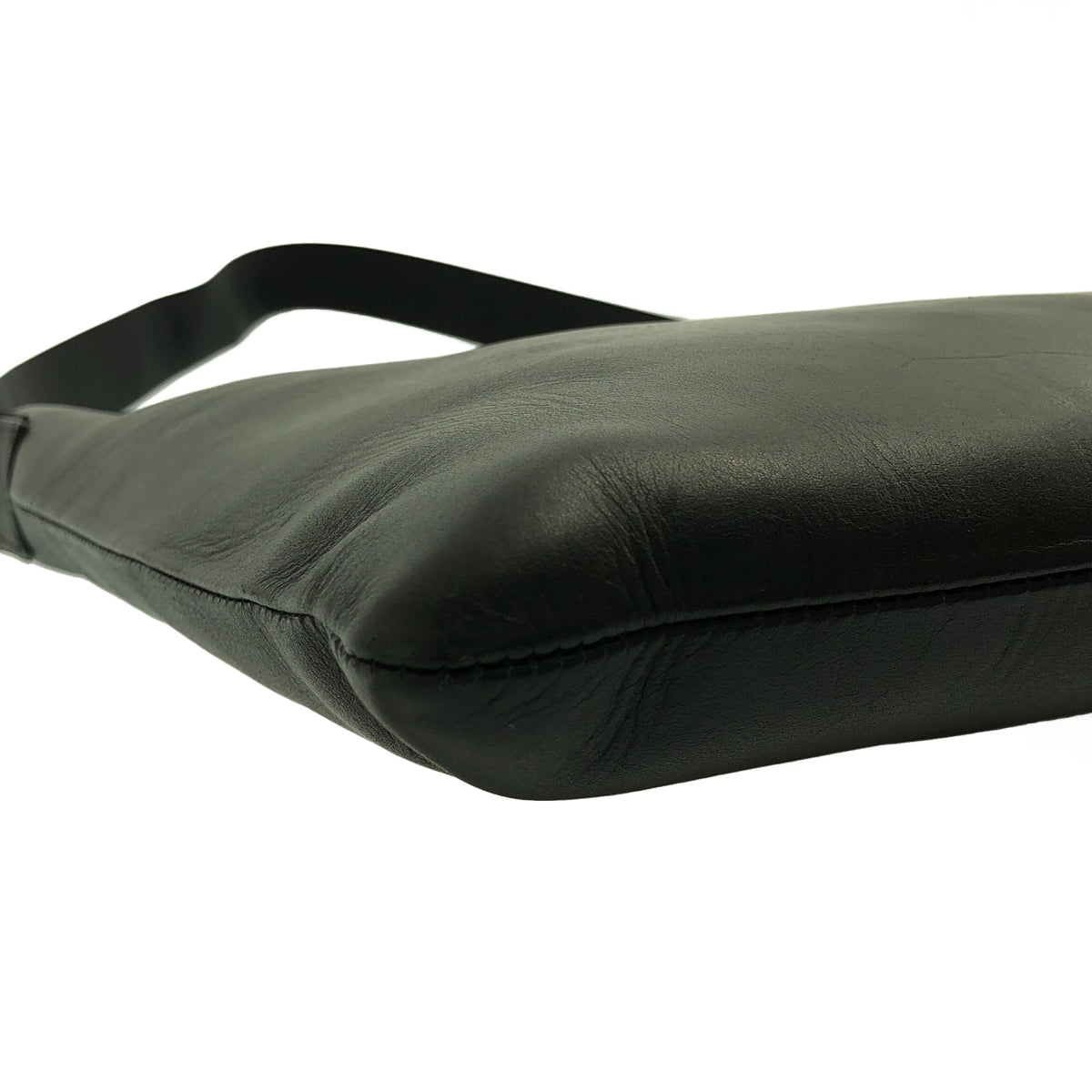 Hender 方案 | 扭扣包 M 扭扣皮革肩背包 |