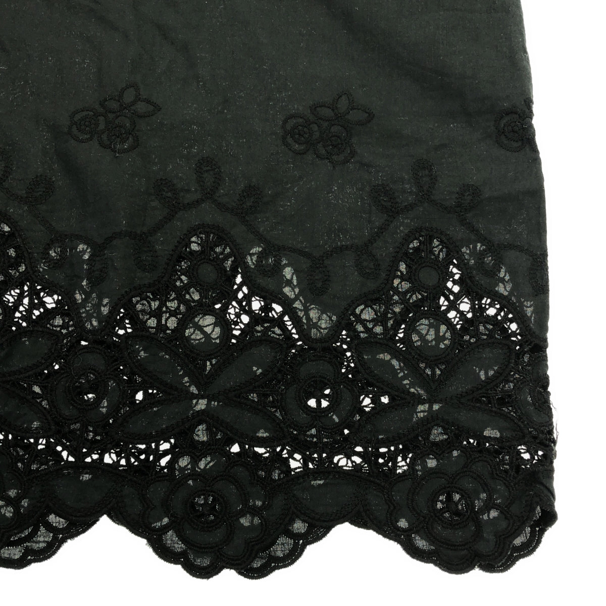 ZUCCa / ズッカ | フラワー エンブロイダリー カットワーク レース ギャザー ワンピース | M | ブラック | レディース