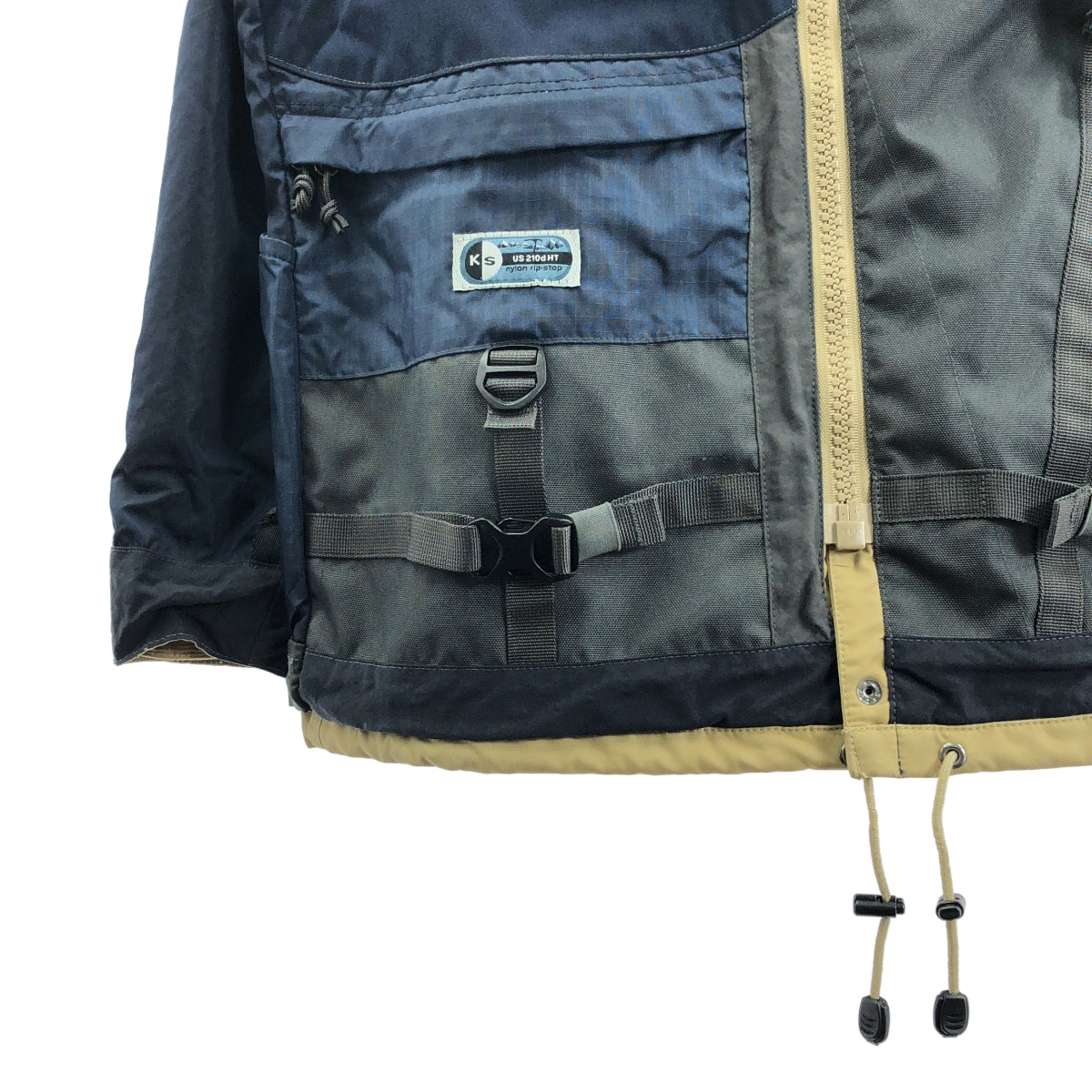 【美品】  JUNYA WATANABE COMME des GARCONS MAN / ジュンヤワタナベコムデギャルソンマン | 2018SS | ×karrimor カリマー / バックパック 再構築 綿エステル タイプライター リバーシブルジャケット | S | ベージュ | メンズ