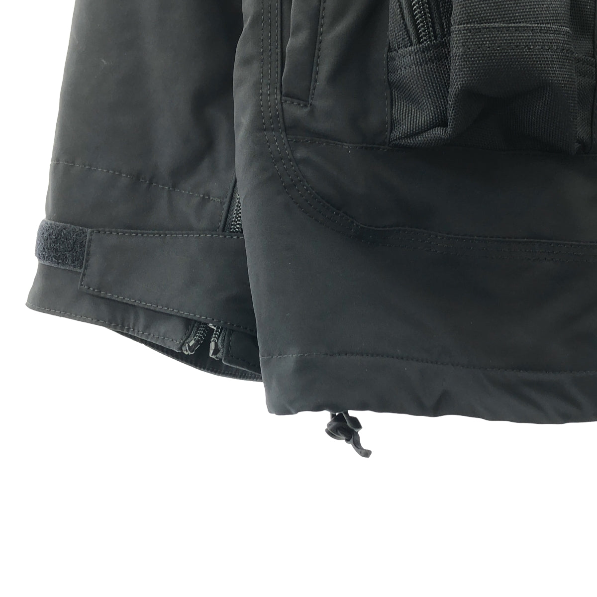 [近新] 眼睛 JUNYA WATANABE COMME des GARÇONS MAN | 2023 秋冬 | x Carhartt Ester Oxford Mountain Parka | 尺寸 M | 黑色 | 男款