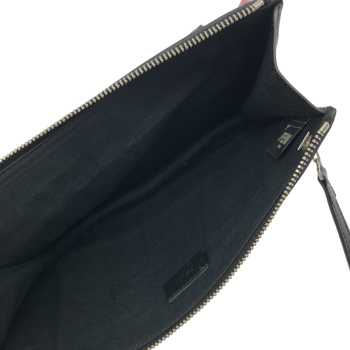 [狀況極佳] FENDI | Toujours 多鉚釘皮革肩背包 | 黑色 | 女款